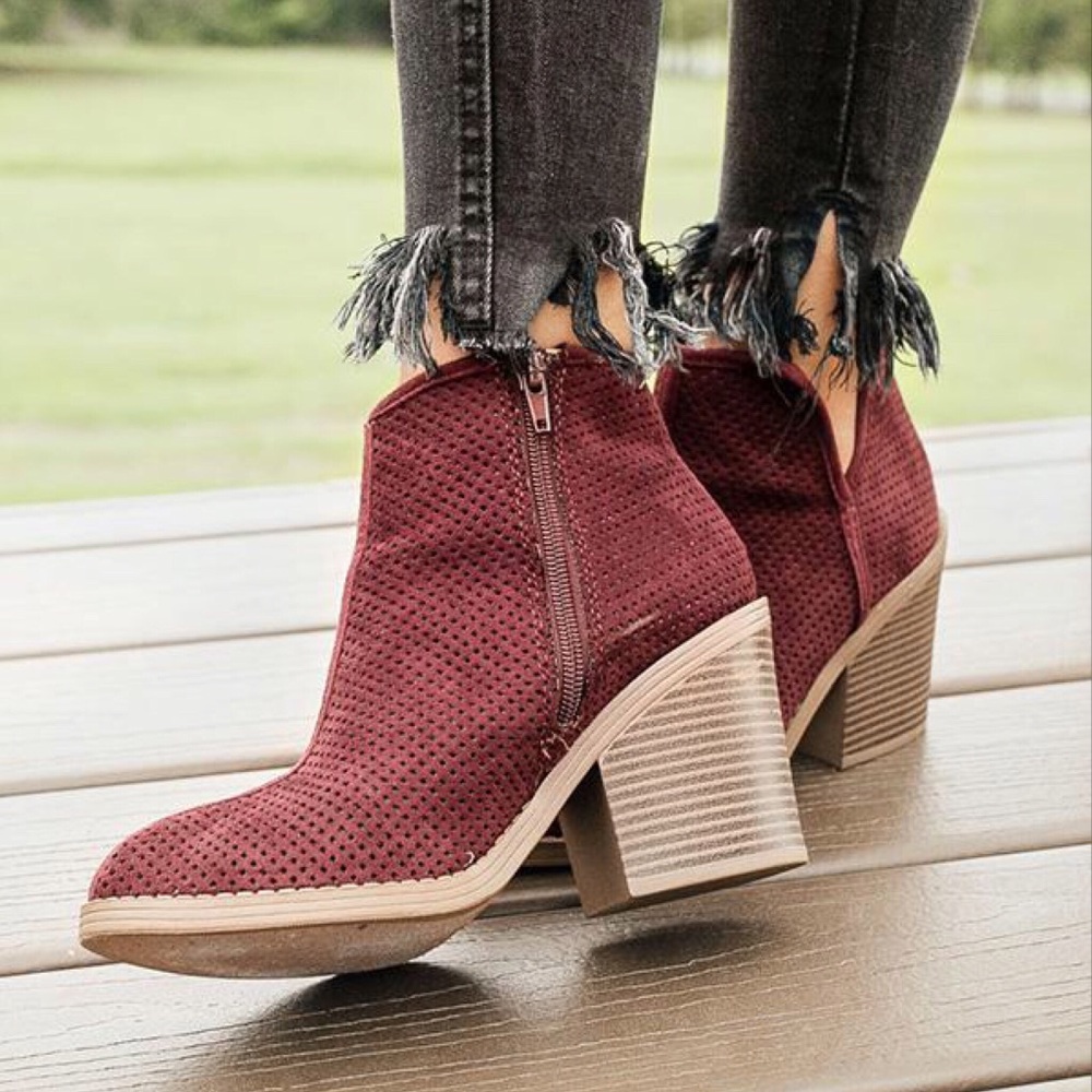 7.5 LAST PAIR | Perforated Ankle Booties - Picture 3 of 8